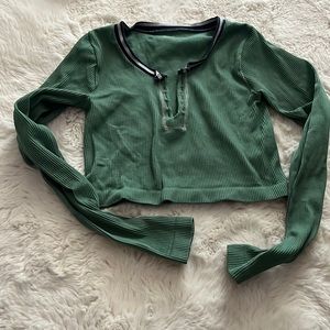 go for gold long sleeve green top! 💚
